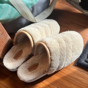 OluKai Soft Cream Slippers fuzzy shearling